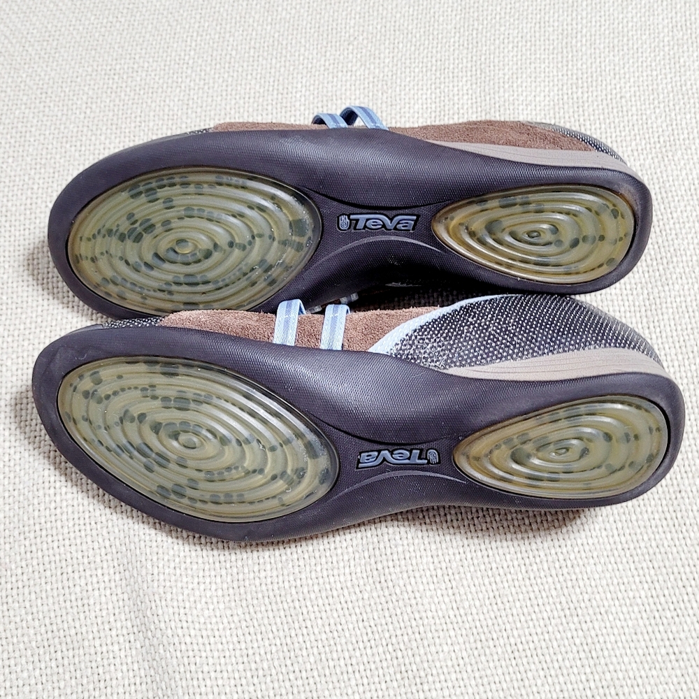 Teva Slip On Mary Jane Flats Brown Suede Blue Accents Shoes Women's (9) - Picture 8 of 9